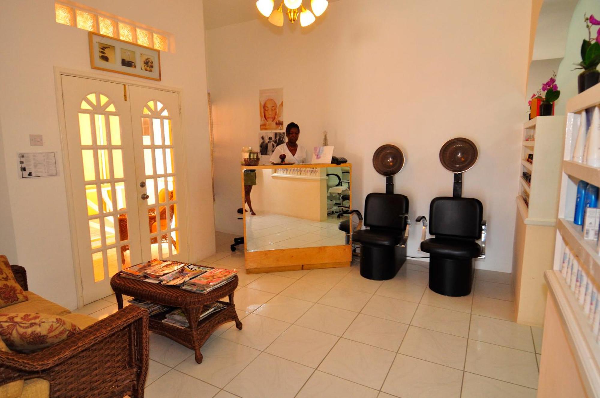 La Heliconia & Day Spa St. George's Экстерьер фото